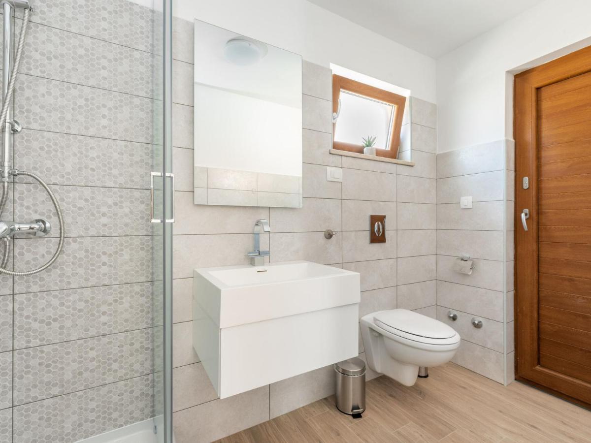 Tranquil Holiday Home In Labin With Private Swimming Pool Luaran gambar